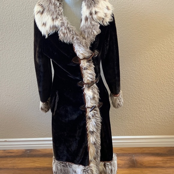 Glensea 70’s Boho- Chic Maxi Velvet Coat - Picture 1 of 14